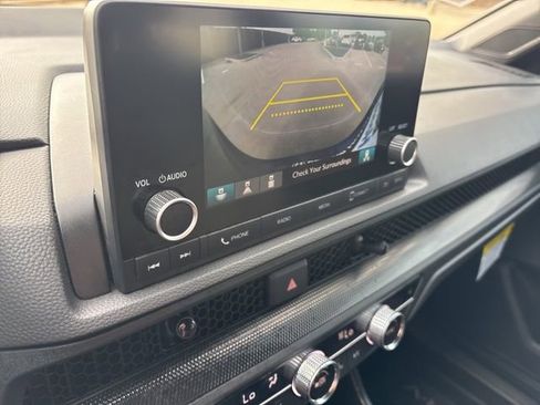 Used 2025 Honda CR-V Sport image 10