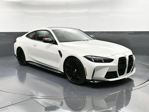Used 2025 BMW M4 Coupe w/ Executive Package image 10