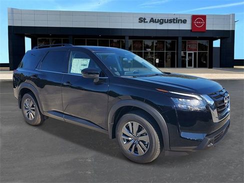 New 2025 Nissan Pathfinder SV w/ SV Premium Package image 2