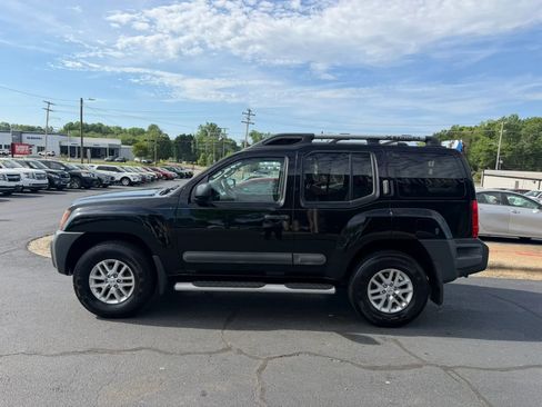 Used 2015 Nissan Xterra S w/ Value Package image 3