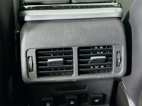 Used 2020 Land Rover Range Rover Velar S image 27