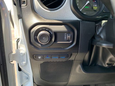 Used 2025 Jeep Wrangler Unlimited Sport S 4xe AWD/4WD image 31