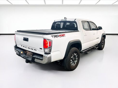 Used 2023 Toyota Tacoma TRD Off-Road w/ Black Out Package (TMS) AWD/4WD image 4