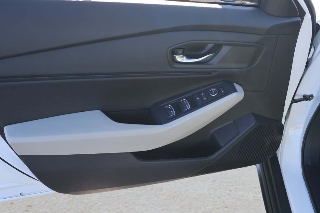 Used 2026 Honda Accord SE image 9