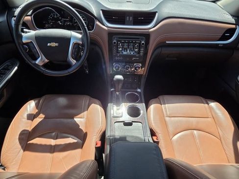 Used 2016 Chevrolet Traverse LT FWD image 12