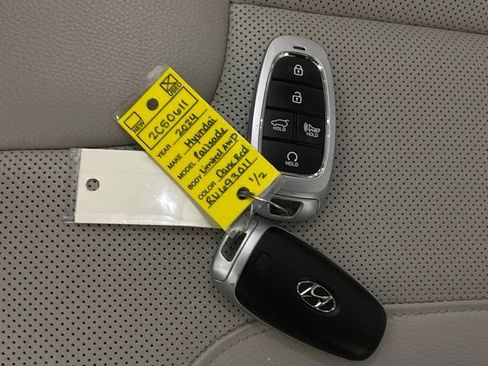 Used 2024 Hyundai Palisade Limited AWD/4WD image 48