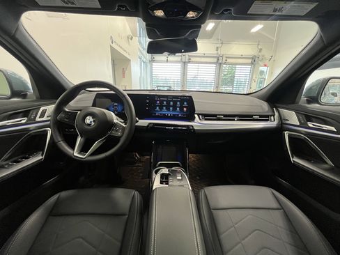 Certified 2025 BMW X2 xDrive28i w/ Convenience Package image 17