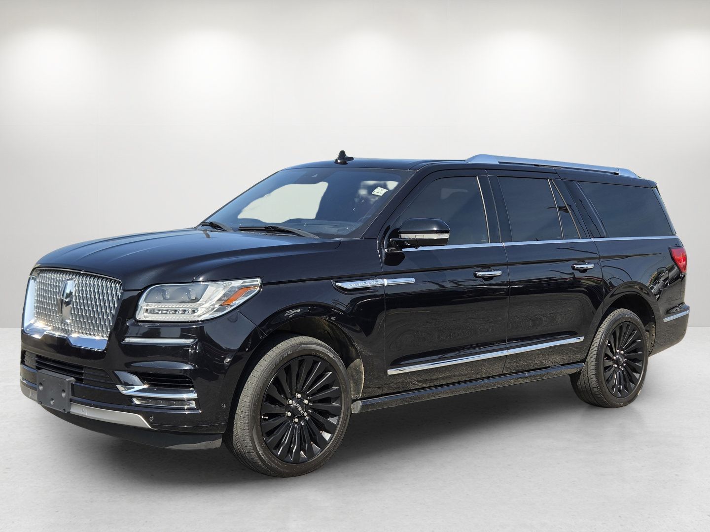 Used 2019 Lincoln Navigator L Reserve AWD/4WD image 1