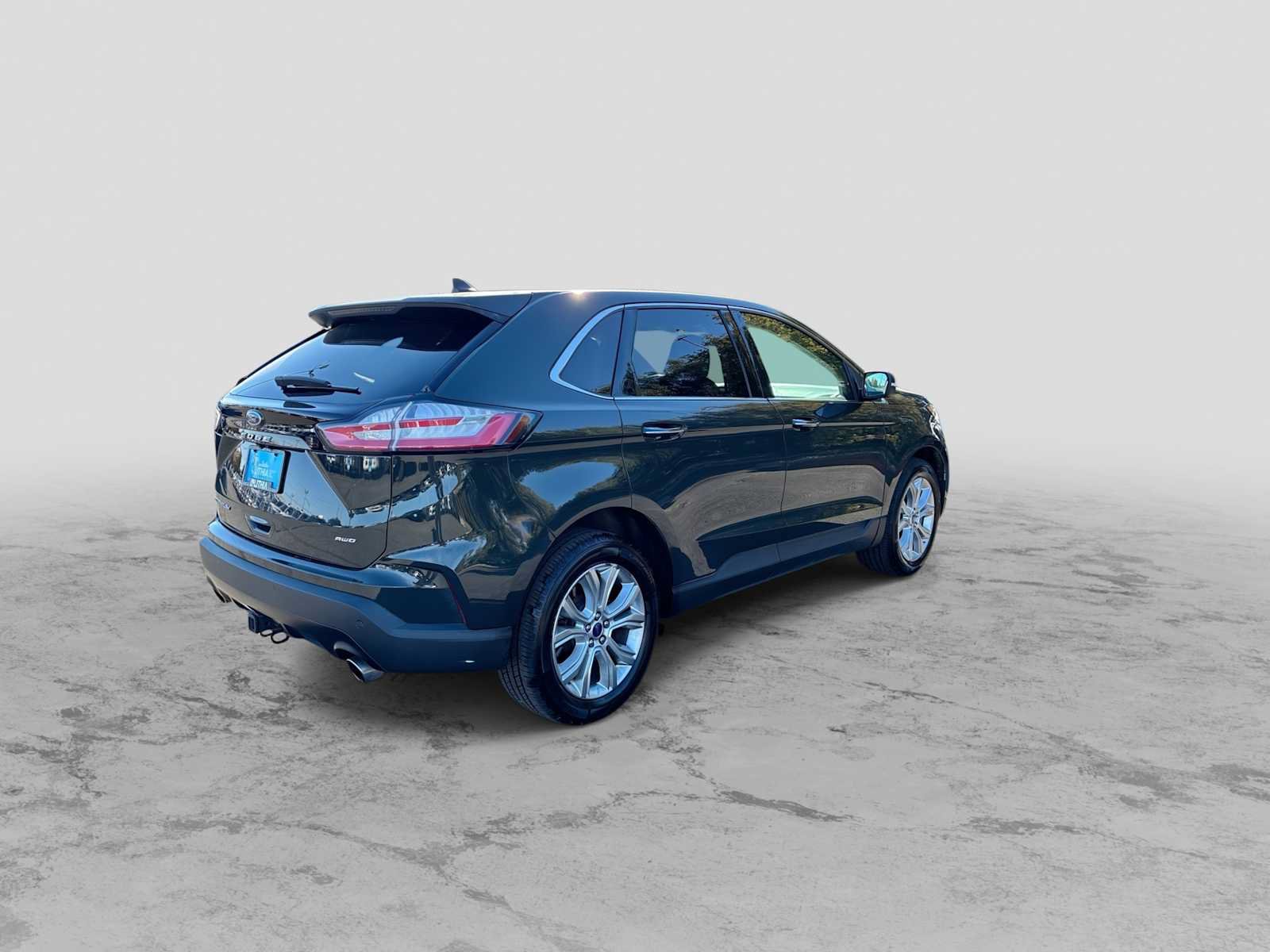 Used 2022 Ford Edge Titanium w/ Equipment Group 301A AWD/4WD image 8