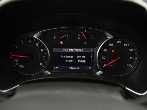 Used 2023 Chevrolet Equinox Premier image 4