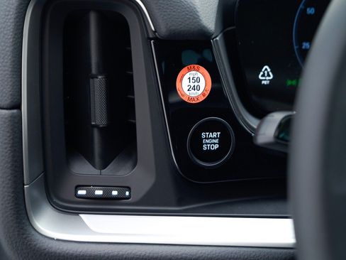 New 2026 Porsche Cayenne Coupe image 31