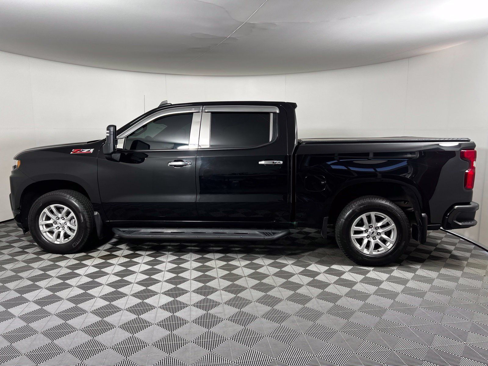 Used 2020 Chevrolet Silverado 1500 RST AWD/4WD image 8