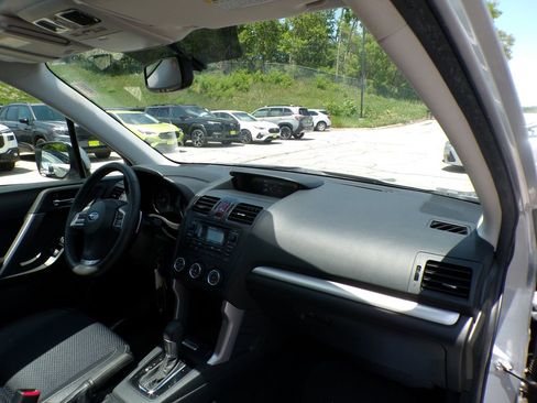 Used 2015 Subaru Forester 2.0XT Premium w/ Popular Package #1 AWD/4WD image 14