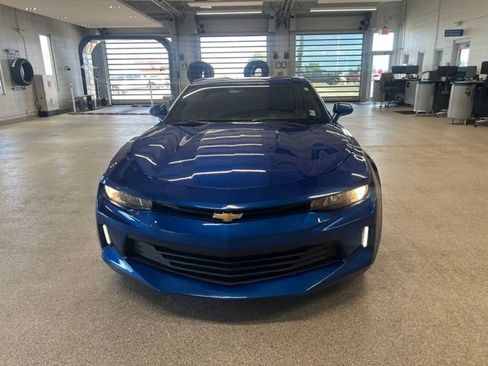 Used 2017 Chevrolet Camaro LT RWD image 2