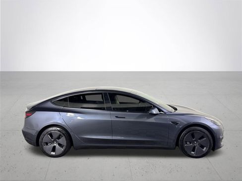 Used 2022 Tesla Model 3 Long Range AWD/4WD image 5
