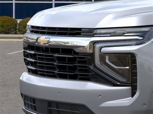 New 2026 Chevrolet Suburban LS image 13