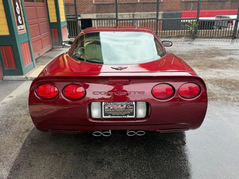 Used 2003 Chevrolet Corvette Coupe w/ Preferred Equipment Group RWD image 6