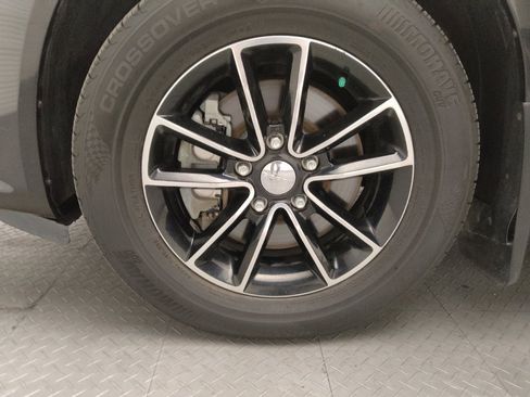 Used 2018 Dodge Grand Caravan SE image 31