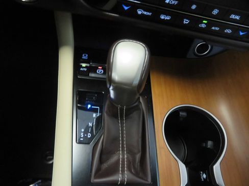 Used 2019 Lexus RX 350 FWD w/ Navigation Package image 49