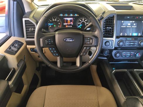 Used 2017 Ford F150 XLT w/ Equipment Group 302A Luxury image 22