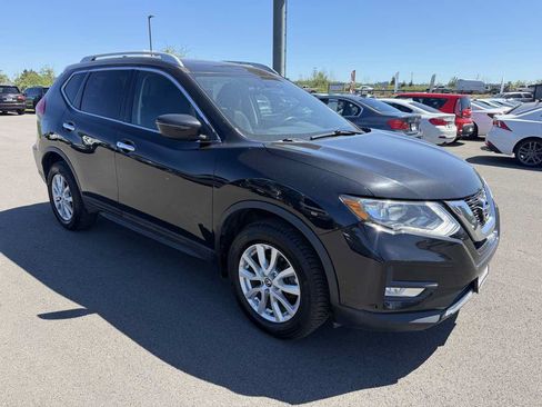 Used 2017 Nissan Rogue SL AWD/4WD image 2