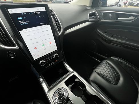 Used 2023 Ford Edge Titanium image 30