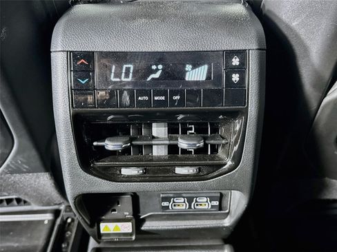 Used 2023 Jeep Grand Cherokee L Altitude AWD/4WD image 26