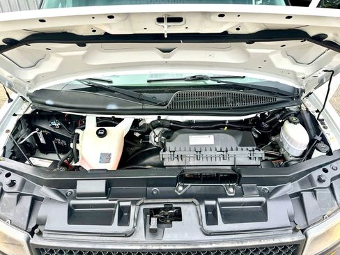 Used 2021 Chevrolet Express 2500 w/ Driver Convenience Package RWD image 38