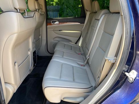 Used 2012 Jeep Grand Cherokee Overland AWD/4WD image 20