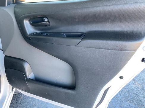 Used 2018 Nissan NV200 SV FWD image 35