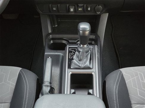 Used 2023 Toyota Tacoma TRD Sport image 21