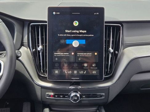 New 2026 Volvo XC60 B5 Ultra w/ Protection Package Premier AWD/4WD image 18