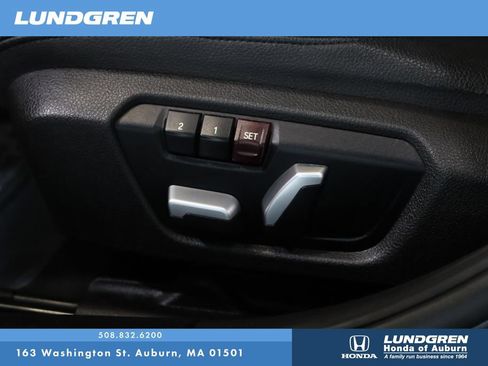 Used 2018 BMW 320i xDrive Sedan w/ Convenience Package AWD/4WD image 10