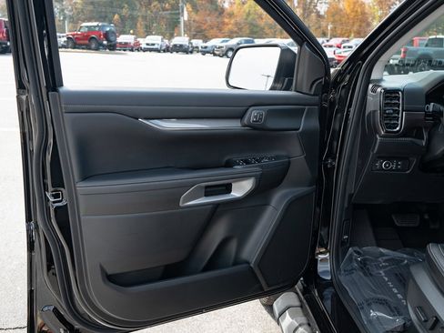 Used 2025 Ford Ranger Lariat w/ FX4 Off-Road Package AWD/4WD image 14