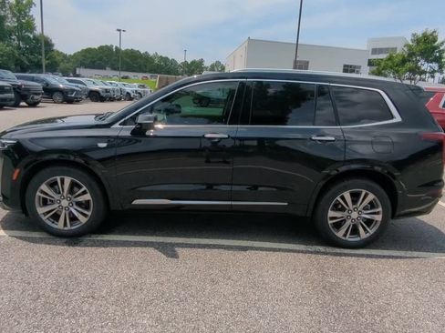 Used 2022 Cadillac XT6 Premium Luxury w/ Platinum Package AWD/4WD image 5