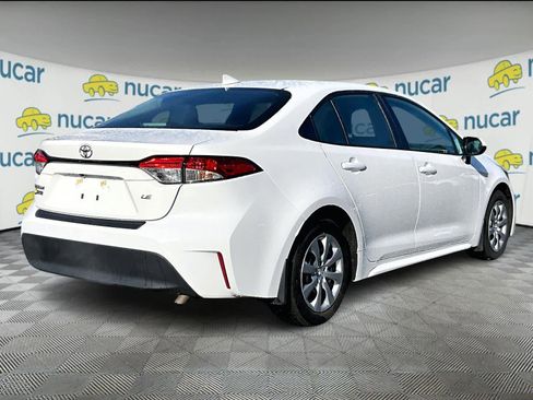 Used 2025 Toyota Corolla LE image 6