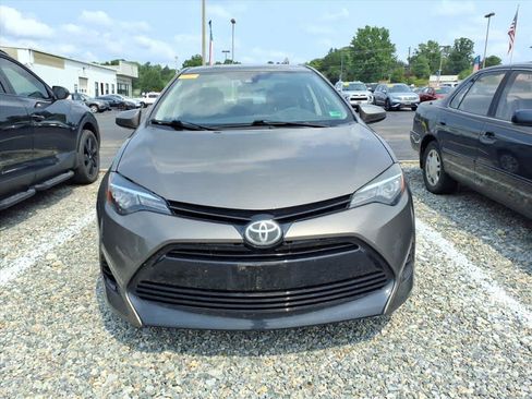 Used 2017 Toyota Corolla LE FWD image 6