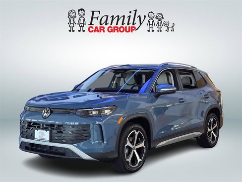 New 2025 Volkswagen Tiguan SE image 5