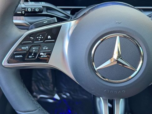 Used 2025 Mercedes-Benz GLC 350e 4MATIC image 23