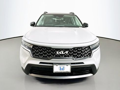Used 2022 Kia Sorento S w/ Panoramic Sunroof Package image 2
