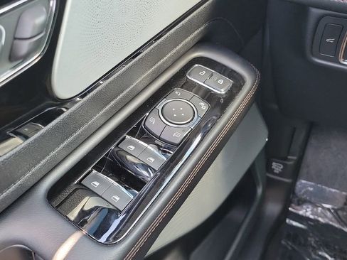 Used 2023 Lincoln Aviator Reserve w/ Equipment Group 201A image 24