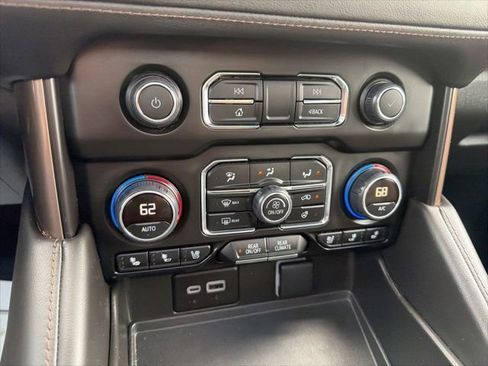 Used 2024 Chevrolet Tahoe High Country w/ Advanced Technology Package AWD/4WD image 29