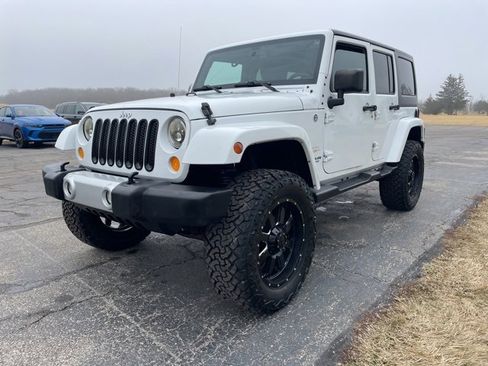 Used 2015 Jeep Wrangler Unlimited Sahara w/ Dual Top Group image 7