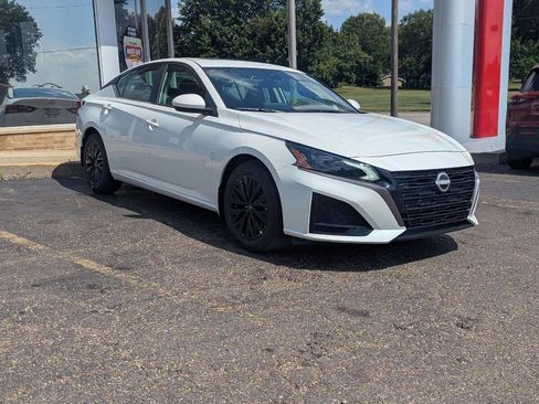 New 2026 Nissan Altima 2.5 SV w/ SV Special Edition Package FWD image 1