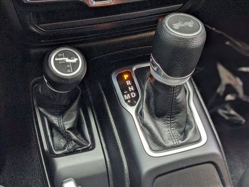 Used 2023 Jeep Wrangler Unlimited AWD/4WD image 12