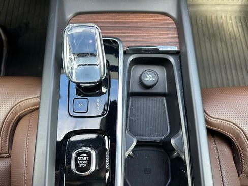 Used 2023 Volvo XC60 T8 Ultimate image 26