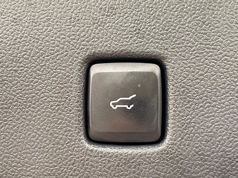 Used 2023 Ford Escape Platinum w/ Class II Trailer Tow Package AWD/4WD image 55