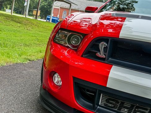 Used 2014 Ford Mustang Shelby GT500 w/ Equipment Group 821A RWD image 11