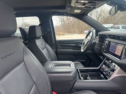 Certified 2021 GMC Yukon XL Denali w/ LPO, Illumination Package image 14