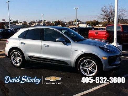 Used 2024 Porsche Macan w/ Premium Plus Package image 1